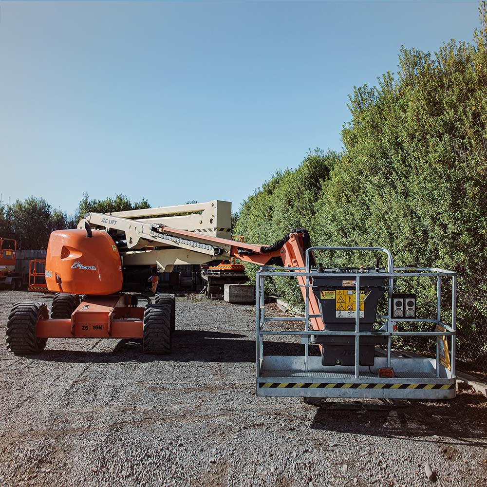 Diesel Articulated ZBoom JLG 510AJ Boomlift Hawke's Bay Crane and